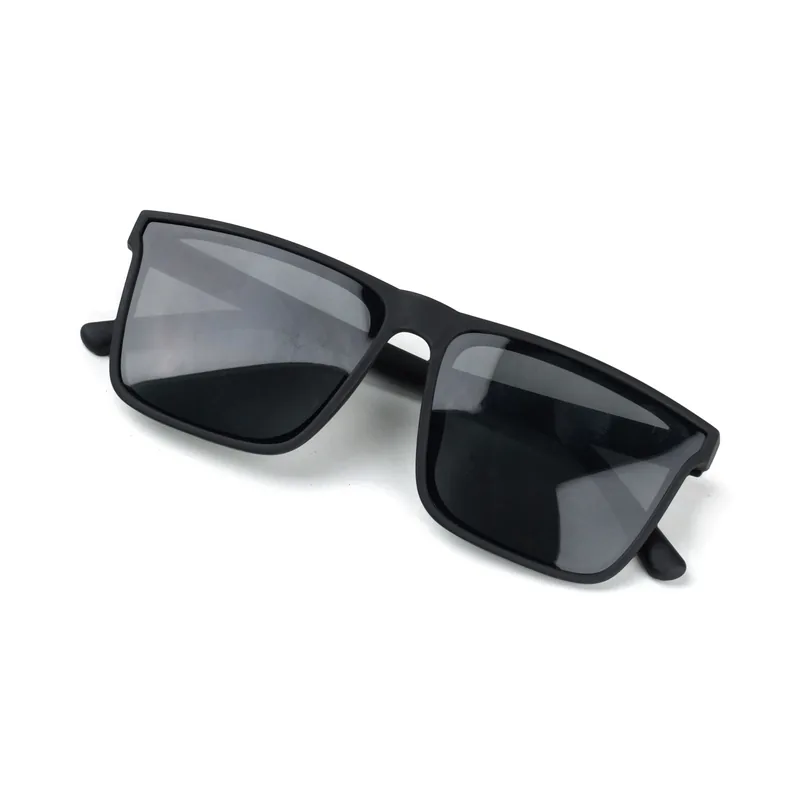 Gafas de sol Raysol Cabo de Palos rectangulares negro mate con lentes grises, plegadas