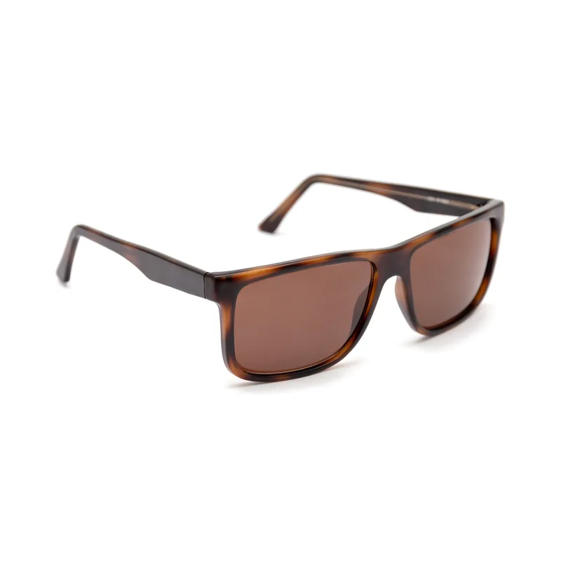 Gafas de sol Raysol Ricote rectangulares de acetato carey habana con lentes marrones, vista de tres cuartos